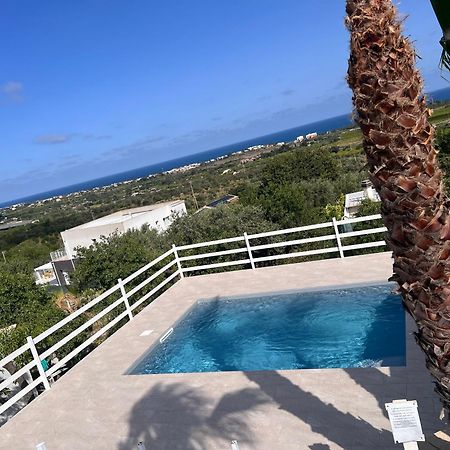 Agriturismoeloropizzuta Lido di Noto Buitenkant foto