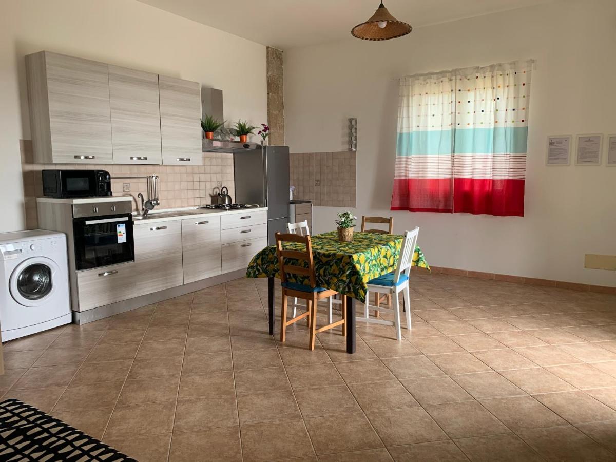 Agriturismoeloropizzuta Lido di Noto Buitenkant foto