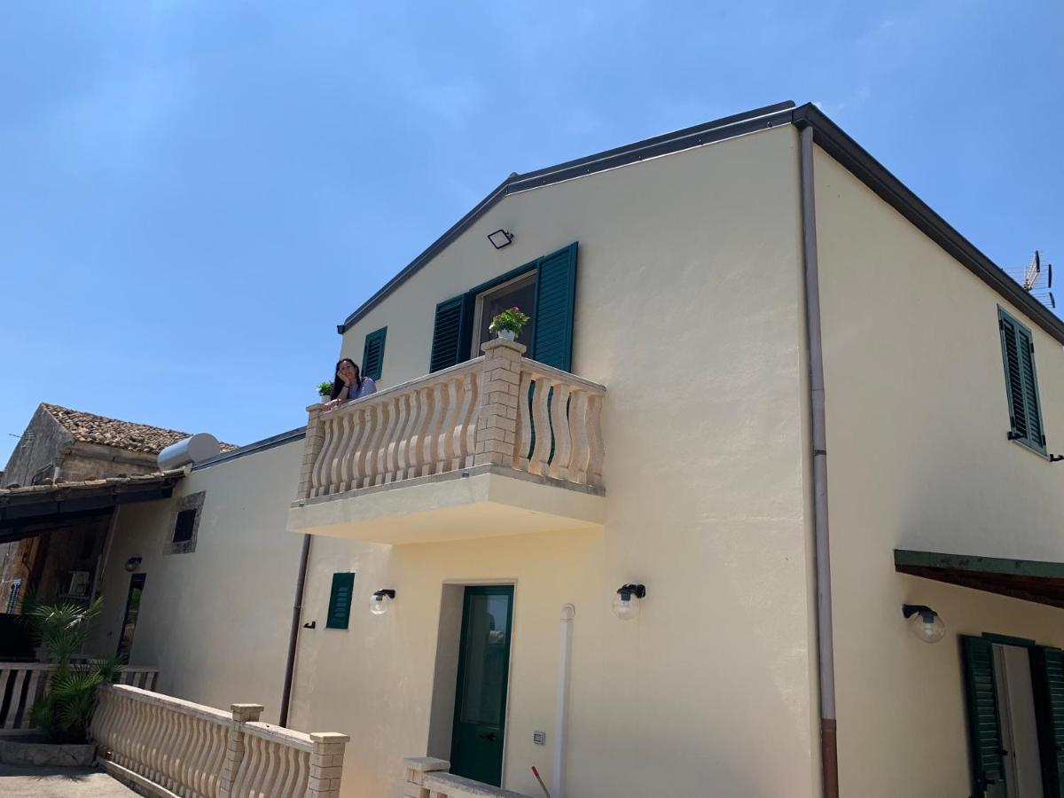 Agriturismoeloropizzuta Lido di Noto Buitenkant foto