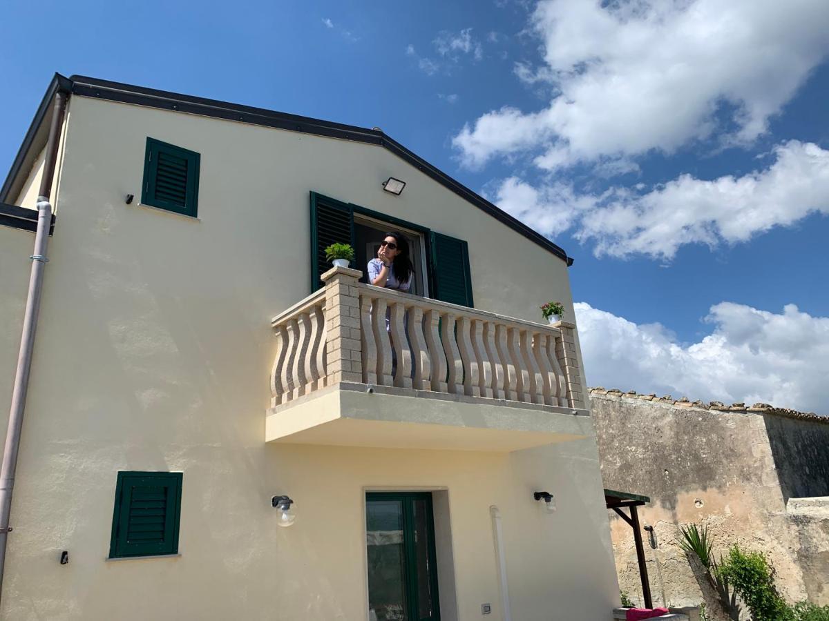 Agriturismoeloropizzuta Lido di Noto Buitenkant foto