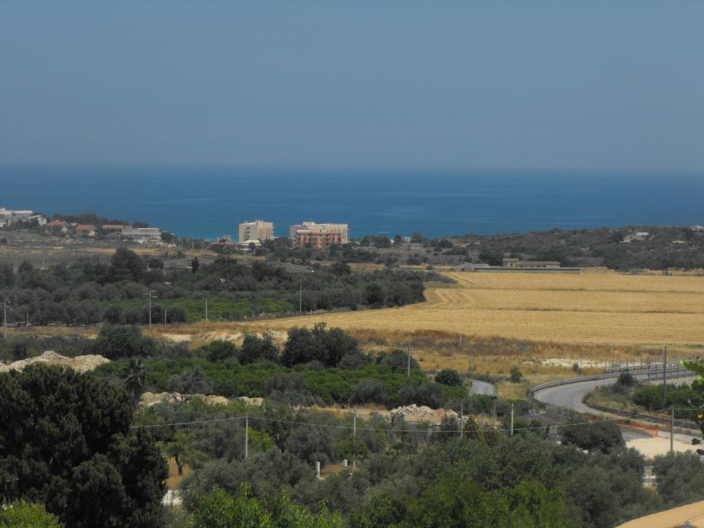 Agriturismoeloropizzuta Lido di Noto Buitenkant foto
