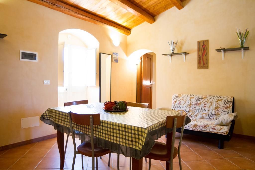 Agriturismoeloropizzuta Lido di Noto Buitenkant foto
