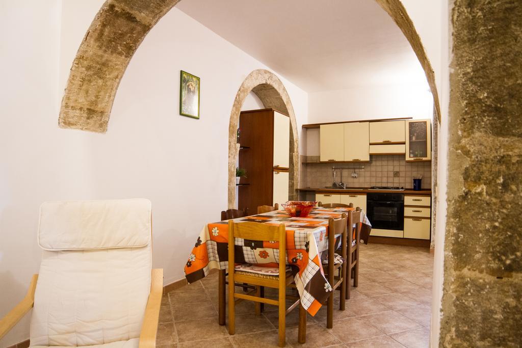 Agriturismoeloropizzuta Lido di Noto Buitenkant foto