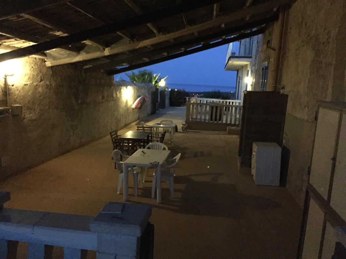 Agriturismoeloropizzuta Lido di Noto Buitenkant foto