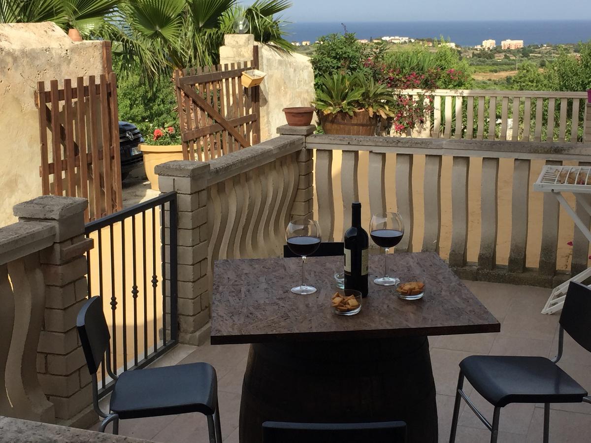Agriturismoeloropizzuta Lido di Noto Buitenkant foto